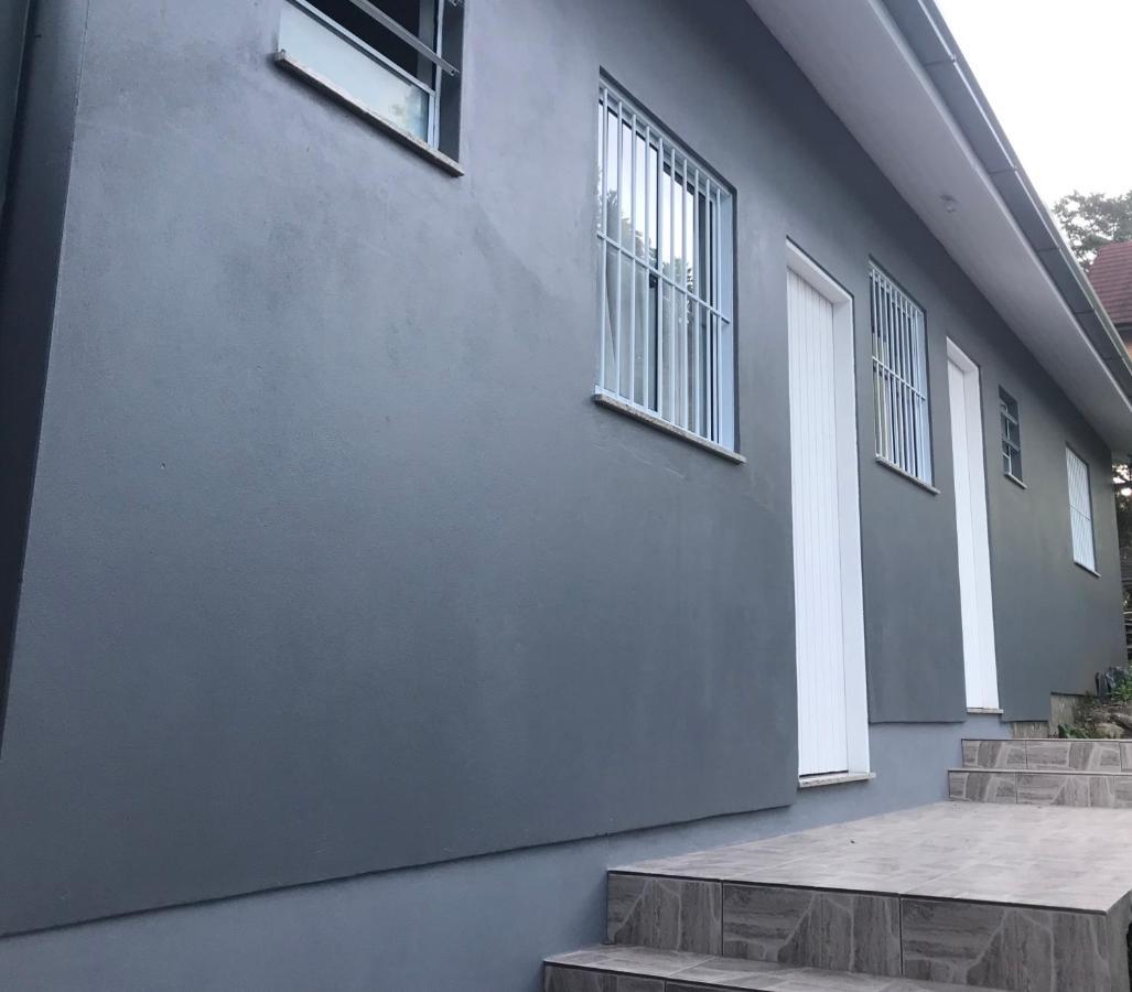 Suite Em Gramado, Proxima A Avenida Das Hortencias Exterior foto